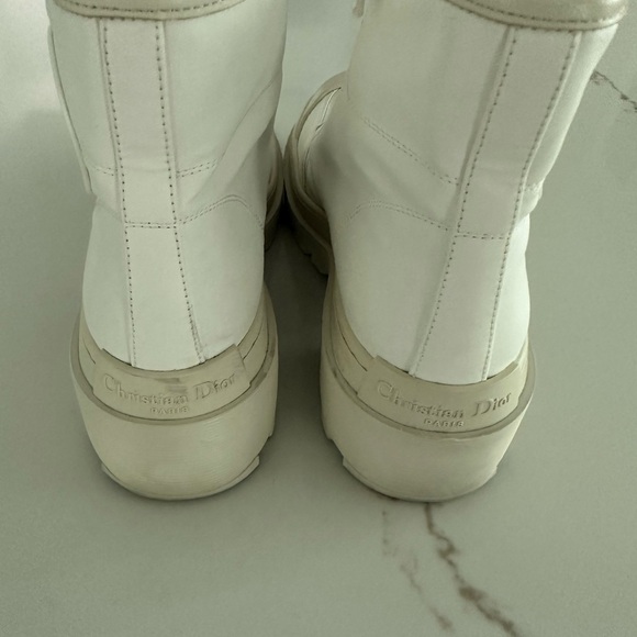 Almost brand new Dior Boots. Purchased from Bergdorf Goodman in New York. - Picture 2 of 8